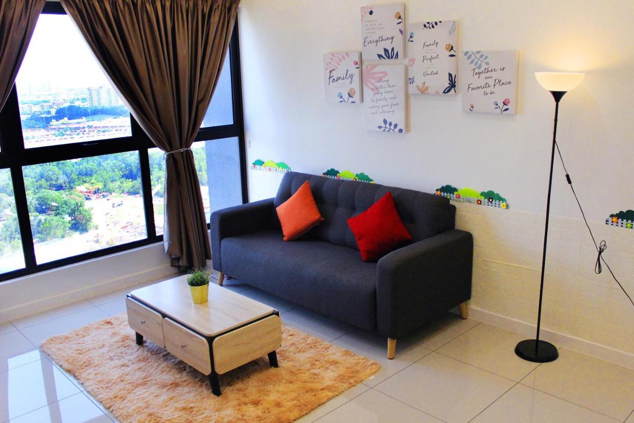 Апартаменты Le Pavillion Puchong By Widebed Upto 6Pax Куала-Лумпур Экстерьер фото