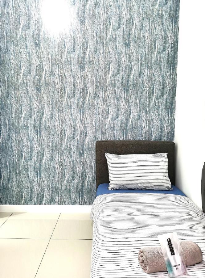 Апартаменты Le Pavillion Puchong By Widebed Upto 6Pax Куала-Лумпур Экстерьер фото