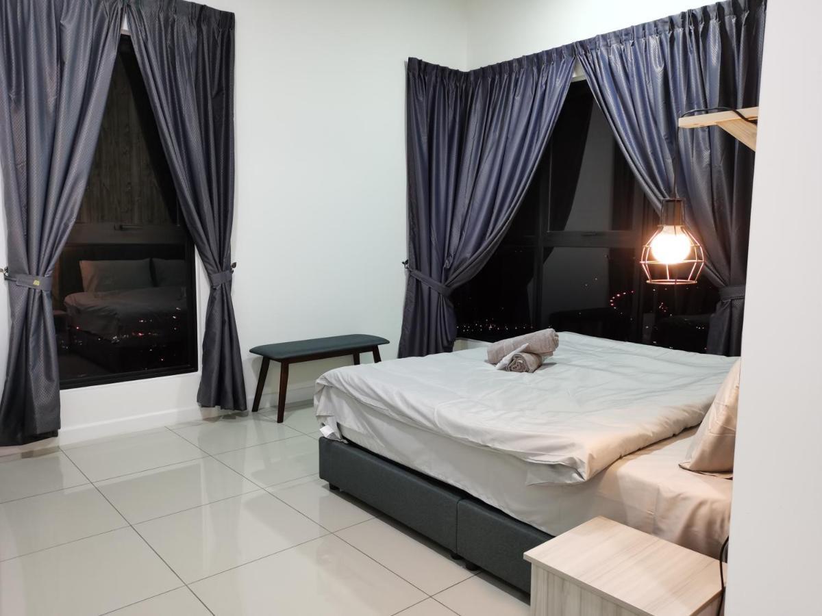 Апартаменты Le Pavillion Puchong By Widebed Upto 6Pax Куала-Лумпур Экстерьер фото