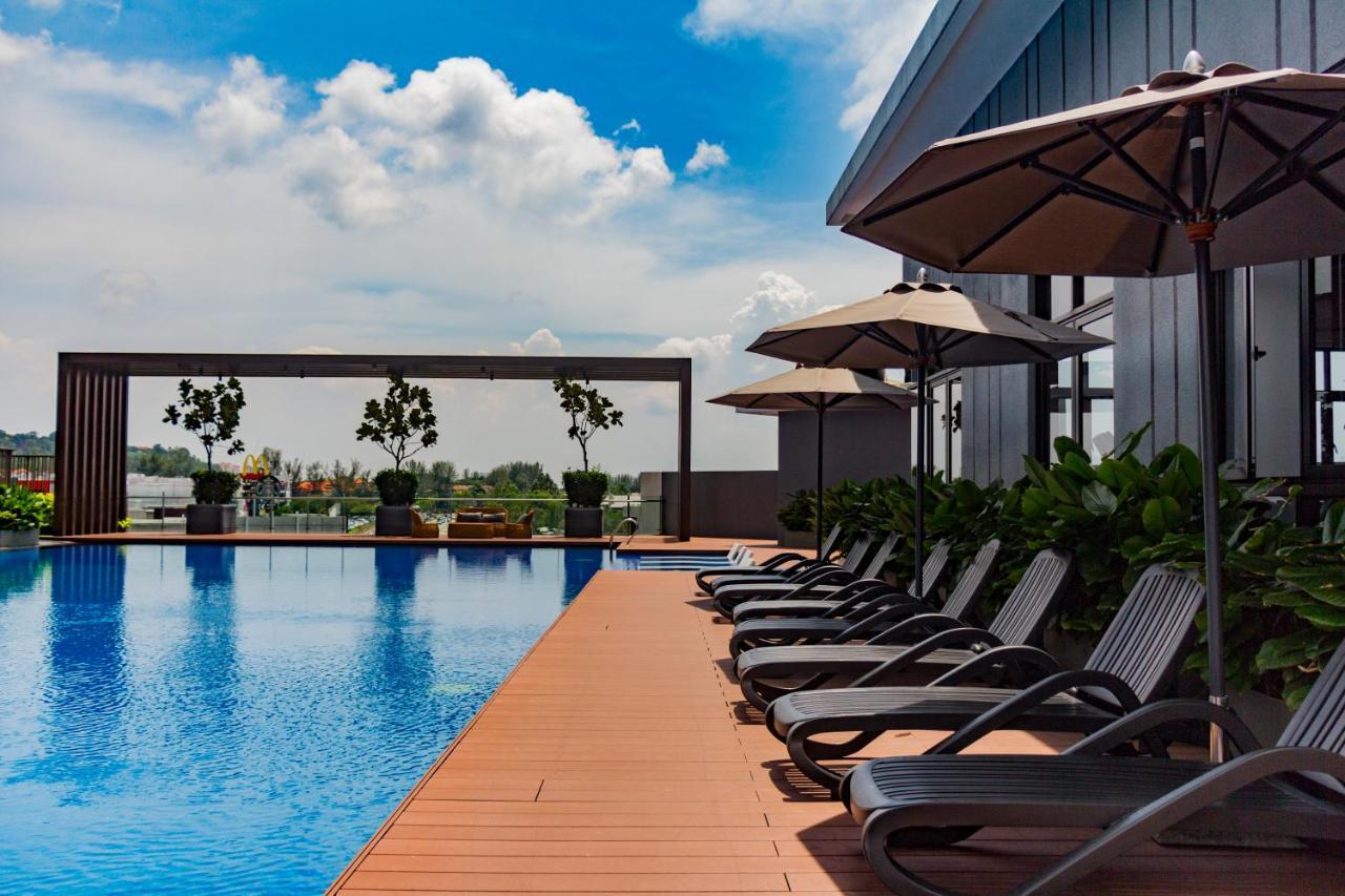 Апартаменты Le Pavillion Puchong By Widebed Upto 6Pax Куала-Лумпур Экстерьер фото