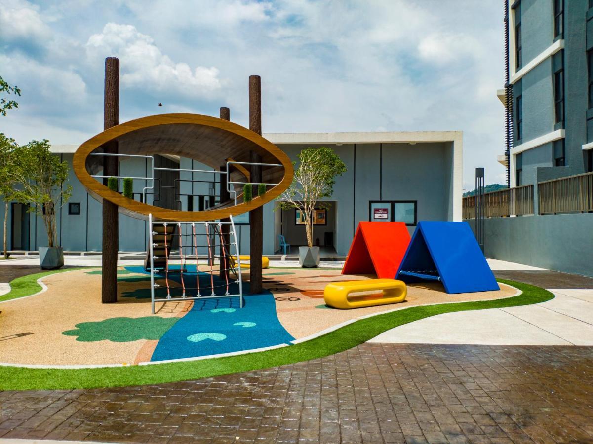 Апартаменты Le Pavillion Puchong By Widebed Upto 6Pax Куала-Лумпур Экстерьер фото