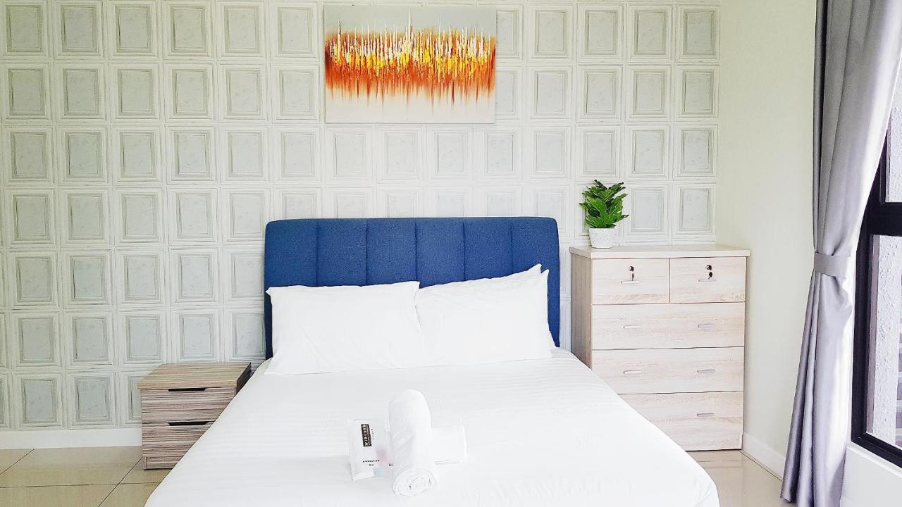 Апартаменты Le Pavillion Puchong By Widebed Upto 6Pax Куала-Лумпур Экстерьер фото