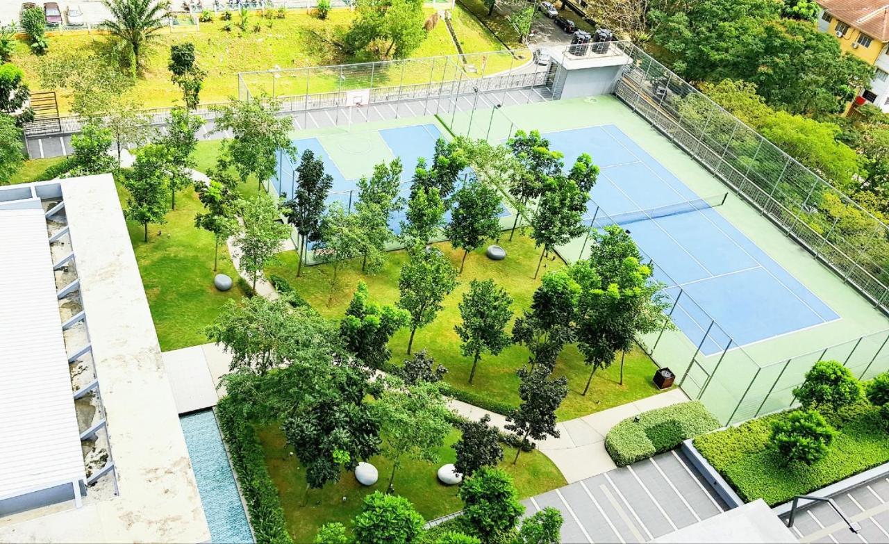 Апартаменты Le Pavillion Puchong By Widebed Upto 6Pax Куала-Лумпур Экстерьер фото